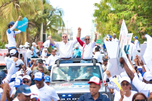 Abinader encabezar&aacute; marchas en Monte Plata y Santo Domingo