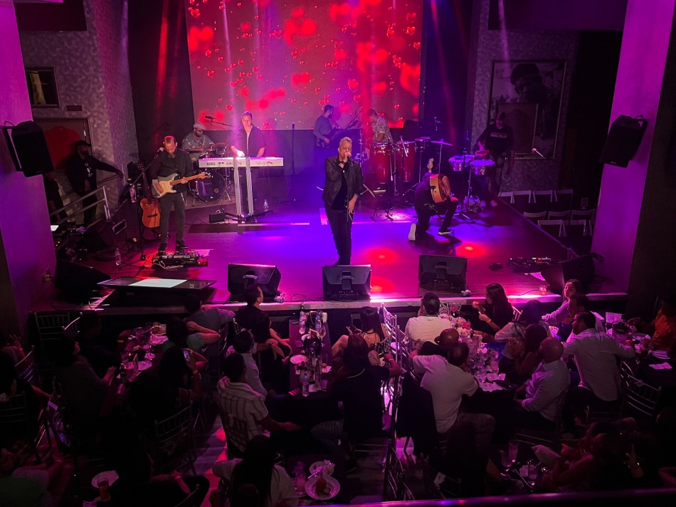 Aljadaqui se Imponen Nuevamente en el Escenario de Hard Rock Caf&eacute;