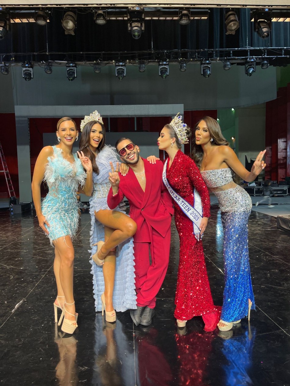 Adrian Zavarce, estilista que representa a RD y Venezuela en Miss Universe.