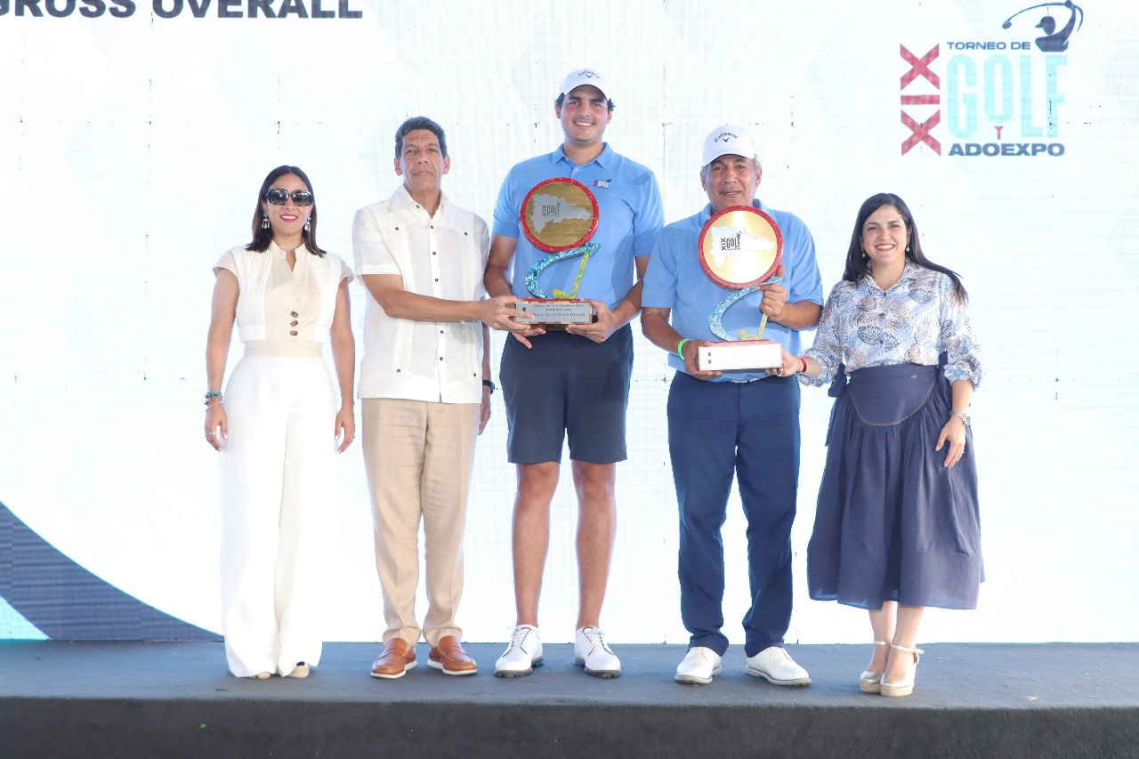 D&uacute;o de los Castillo campeones del XIX Torneo de Golf Adoexpo