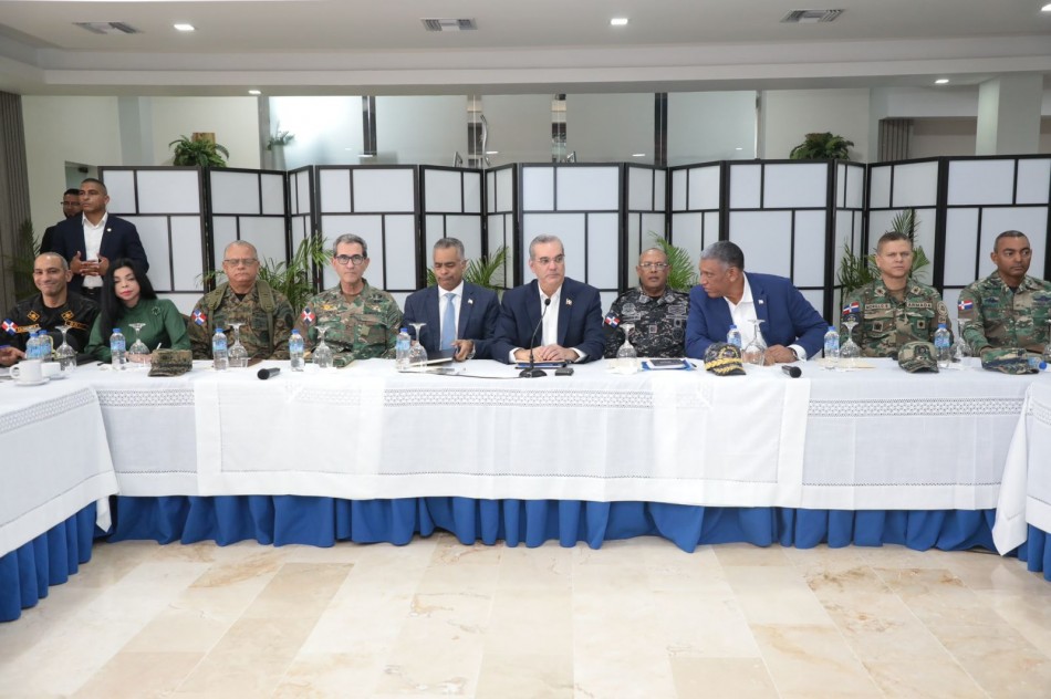 Presidente Abinader encabeza reuni&oacute;n de seguimiento al Plan de Seguridad Ciudadana