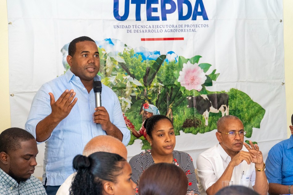 Gobierno impulsa proyectos La Ruta Azul del Sur y Corredor Ecoturístico en Bahoruco e Independencia