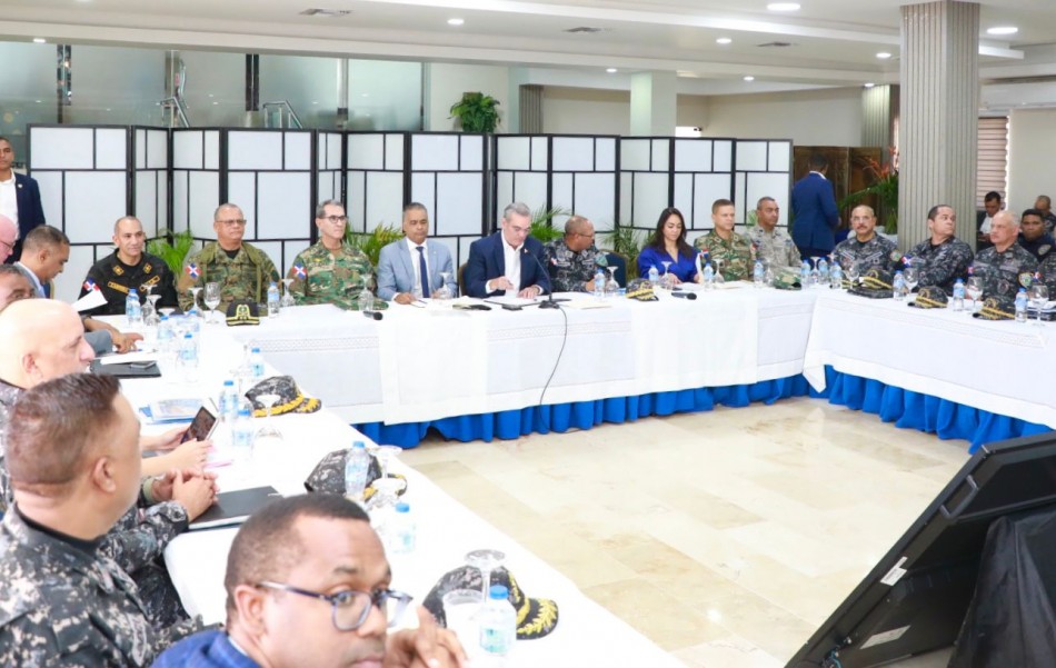 Presidente Abinader encabeza reuni&oacute;n de seguimiento al Plan de Seguridad Ciudadana