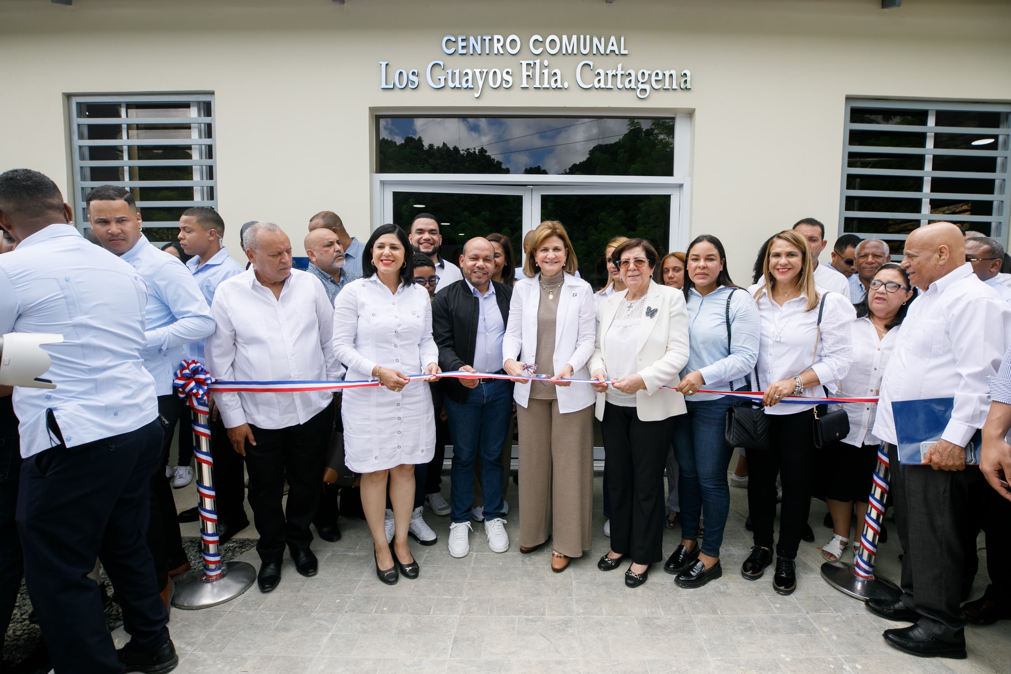 Vicepresidenta inaugura infraestructuras educativas, comunitarias y de gesti&oacute;n energ&eacute;tica en el Cibao