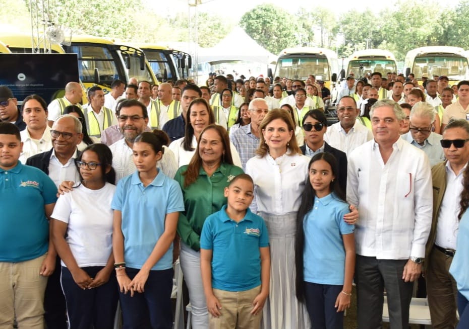 TRAE inicia servicio de autobuses escolares en las provincias Duarte, La Vega y Espaillat