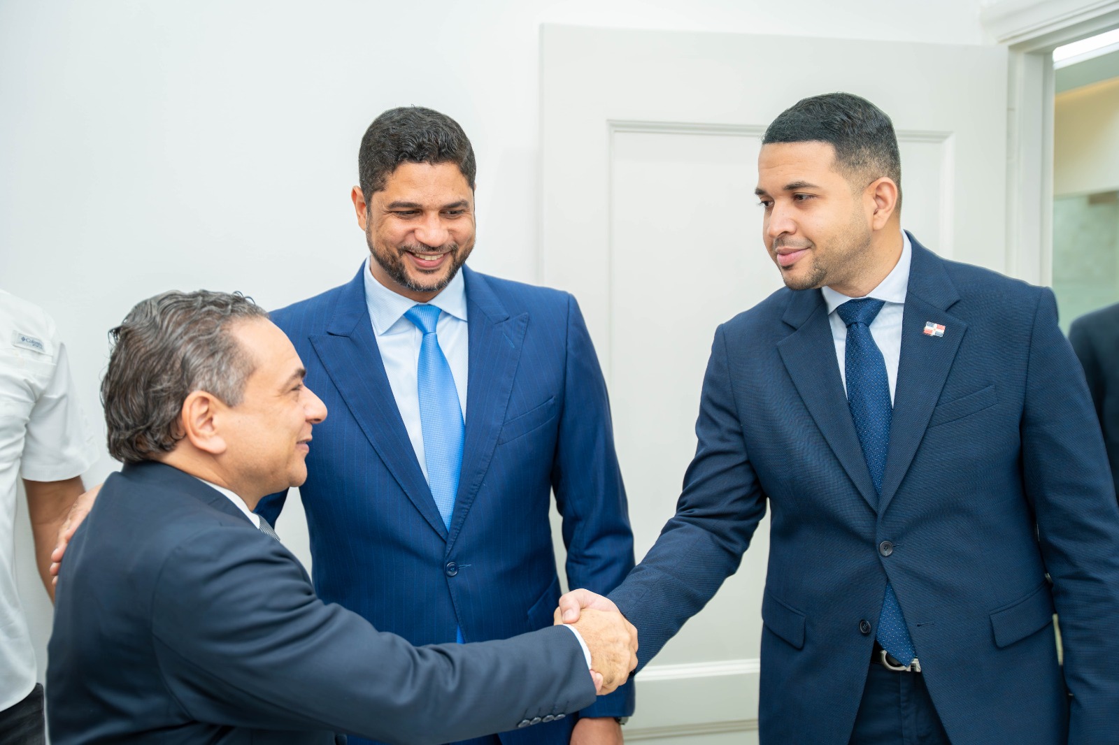 El Ministerio de la Juventud y el senador Gustavo Lara presentan proyecto de ley para el desarrollo laboral juvenil.