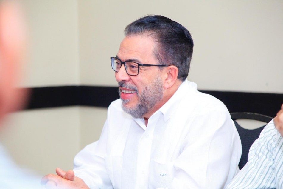 Guillermo Moreno propone medidas para fortalecer vínculos con la diáspora dominicana