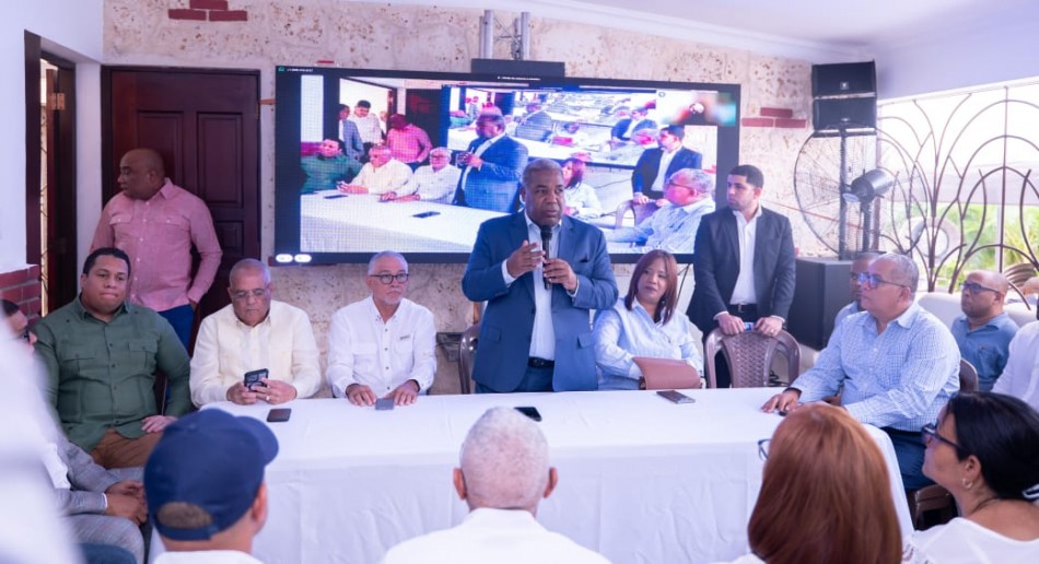 Tony Pe&ntilde;a consolida proyecto presidencial PRM junto a aquipo pol&iacute;tico y l&iacute;deres claves a nivel nacional