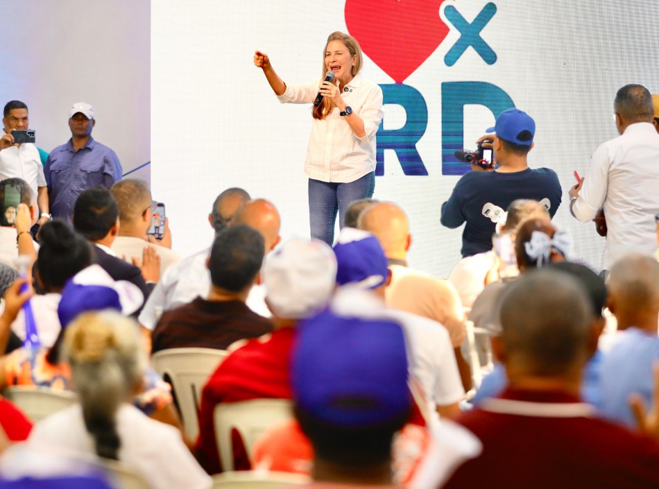 Carolina: “mis hechos demuestran que he sido garante de la unidad del PRM”