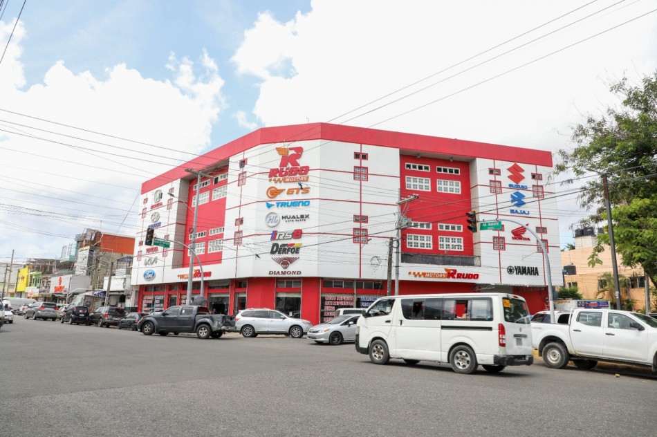 Edeeste desmantela conexi&oacute;n irregular de empresa en sector Villas Agr&iacute;colas