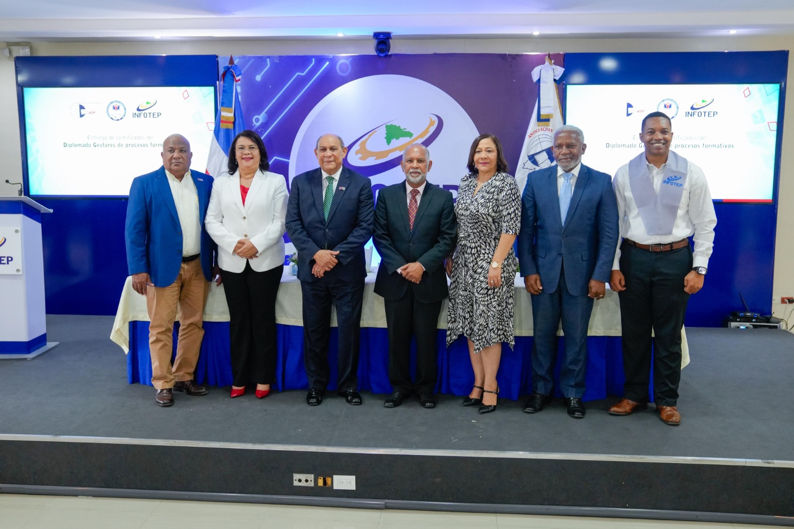 INFOTEP entrega certificados a 230 dirigentes de la ADP tras culminar Diplomado en Gesti&oacute;n de Procesos Formativos