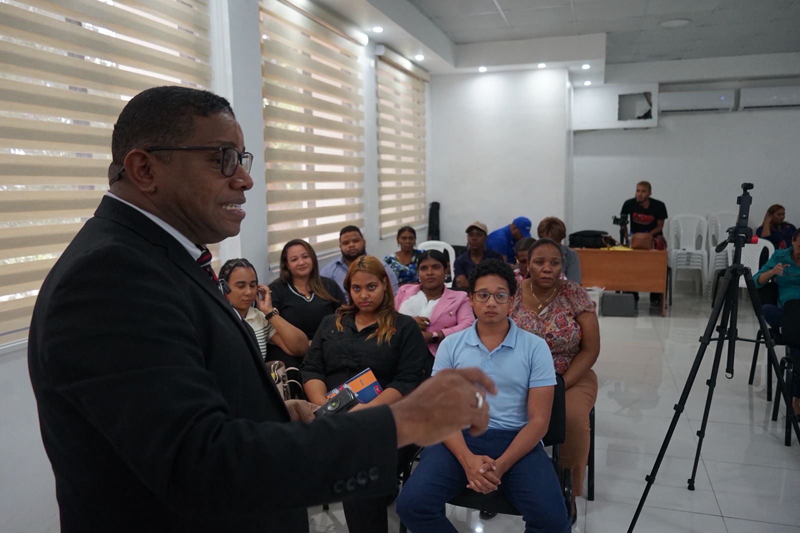 Edeeste impactó más de 5 mil estudiantes y adultos con charla de eficiencia energética en primer semestre 2025