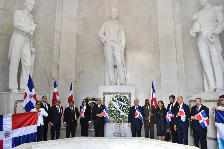 Instituto Duartiano record&oacute; hoy fallecimiento del patricio y ma&ntilde;ana la creaci&oacute;n de La Trinitaria