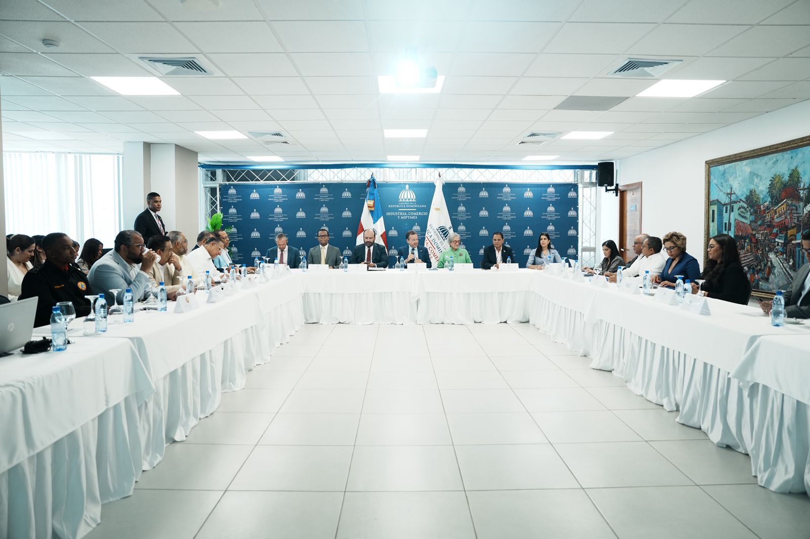 Gabinete Ministerial del MICM traza hoja de ruta con foco en inversi&oacute;n, mipymes y transparencia