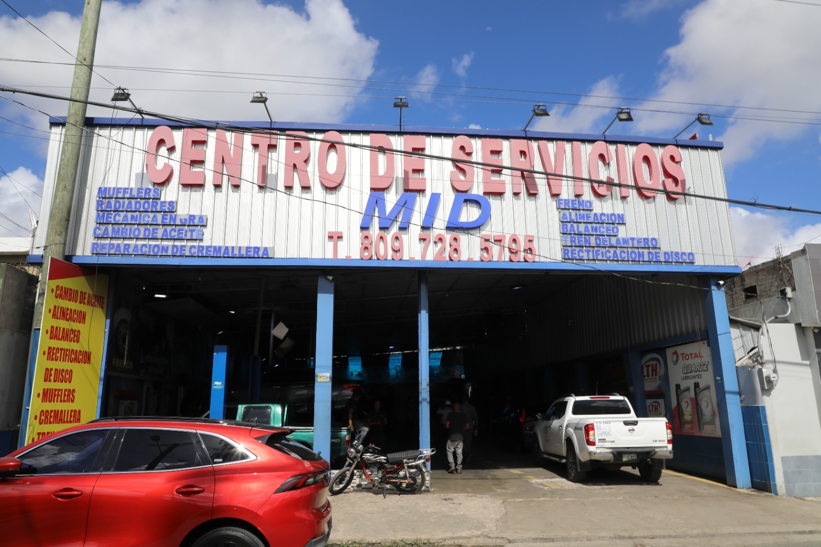Pgase y Edeeste desmantelan conexi&oacute;n ilegal de empresa en Santo Domingo Este