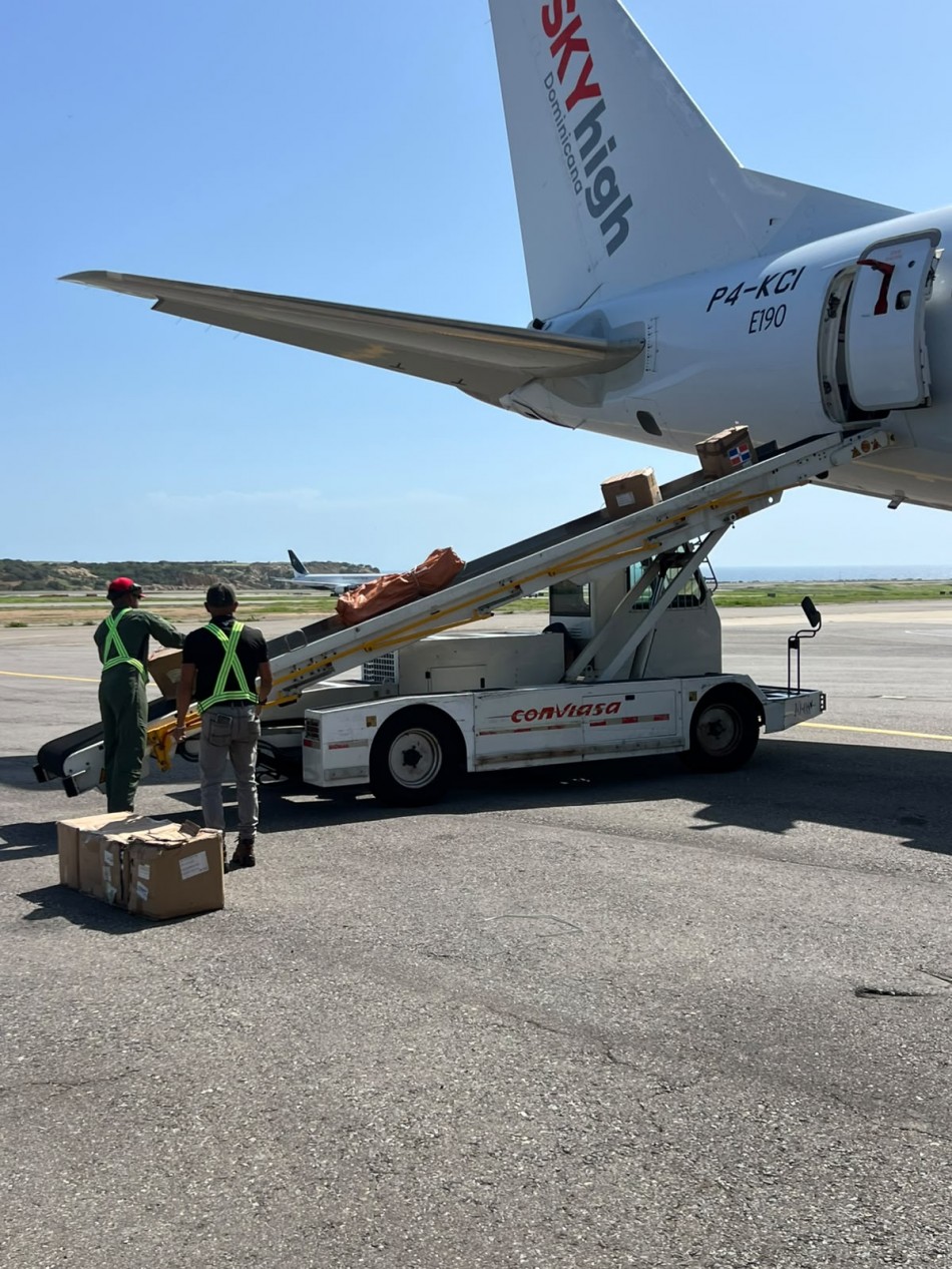 Sky High Dominicana transporta ayuda humanitaria para afectados por terremotos en Venezuela