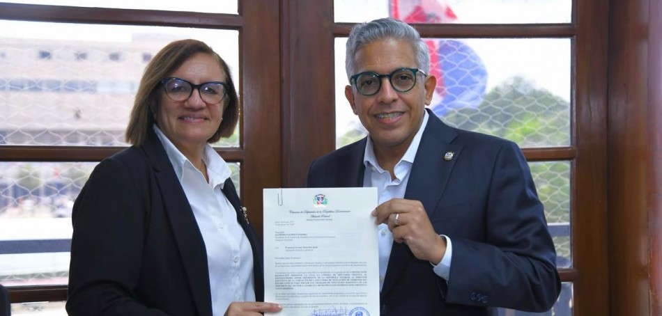 Diputado Abelardo Rutinel impulsa construcci&oacute;n de helipuerto en hospital dar&iacute;o contreras y helipuerto tur&iacute;stico en Santo Domingo Este 
