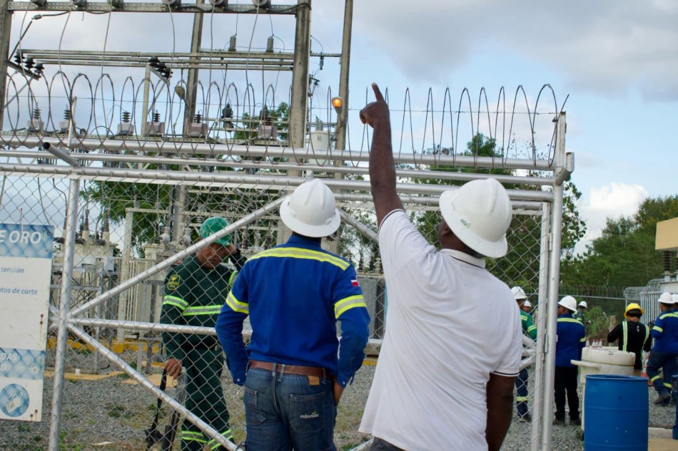 4,544 familias de Quisqueya cuentan ahora con mayor capacidad eléctrica gracias a la intervención de EDEEste