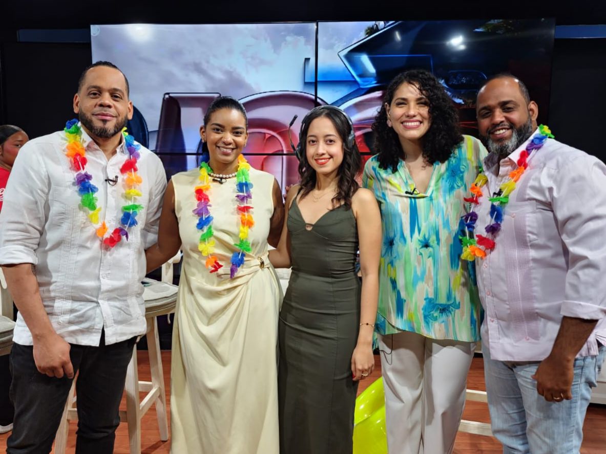 *El programa “Amé Informativo” celebra por todo lo alto su tercer aniversario.*