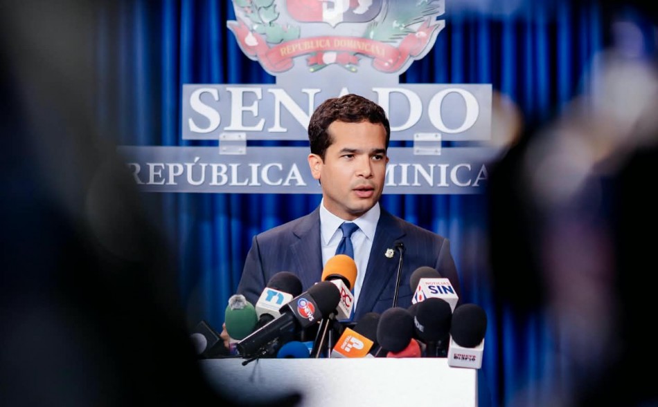 Omar Fernández rechaza enseñanza de creole en las escuelas dominicanas