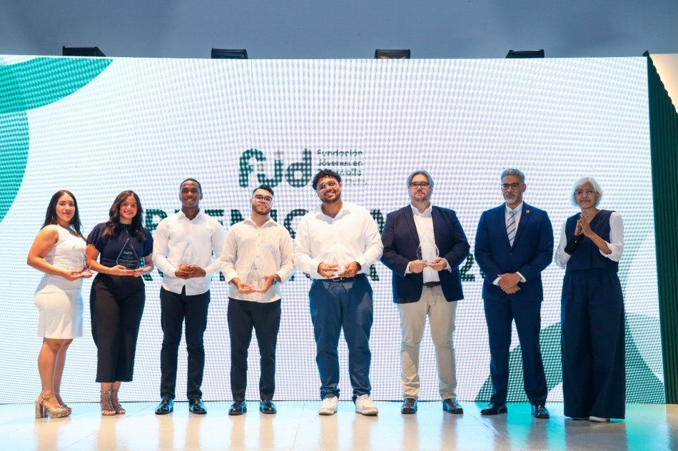 Del reconocimiento al primer empleo: Jóvenes en Desarrollo articula oportunidades para jóvenes talentos