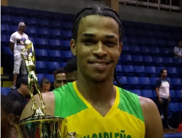 Muere baloncestista baleado en presunto atraco en San Carlos