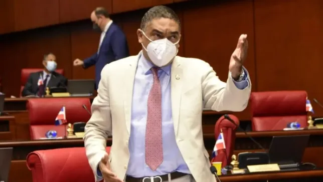 Vocero senadores del PLD afirma Rep&uacute;blica Dominicana cay&oacute; en &ldquo;s&aacute;lvese quien pueda&rdquo;