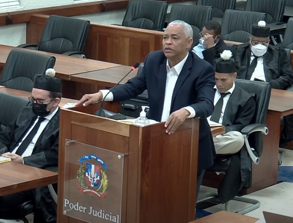 Implicado en caso Antipulpo, Wacal Vernavel, dice est&aacute; "moralmente destruido"