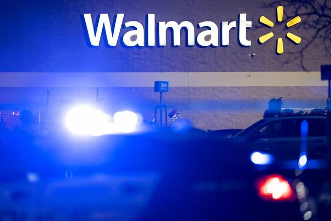 Ya son 7 los muertos tras un tiroteo masivo en Walmart; el gerente abri&oacute; fuego contra los empleados