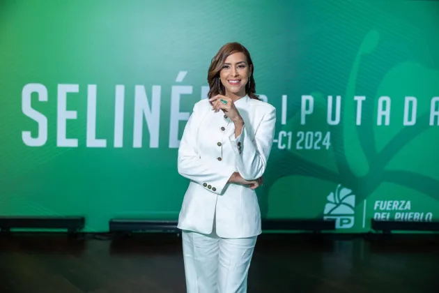 Selin&eacute;e M&eacute;ndez pide votar por ella en la casilla 20 en elecciones de la FP