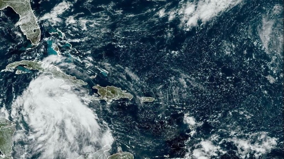 Tras azotar el oeste de Cuba, Ian amenaza Florida como un hurac&aacute;n mayor