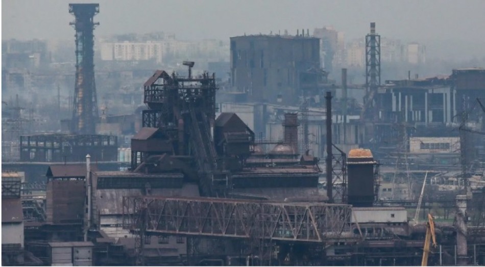 UCRANIA: Comienza evacuaci&oacute;n de civiles de la planta Azovstal