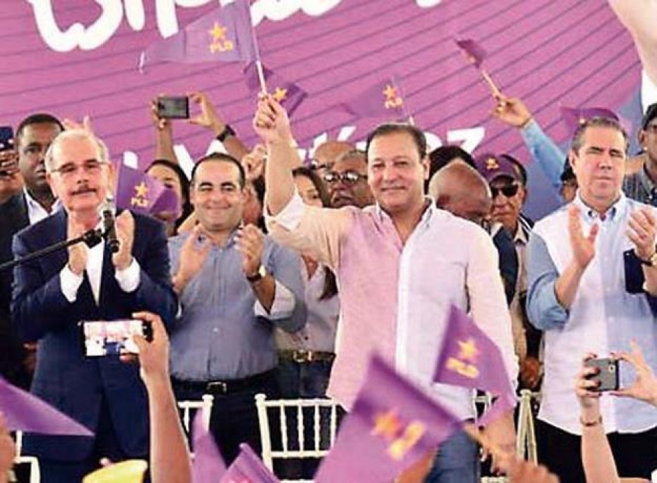 Abel considera torpe respuesta Abinader a los Estados Unidos