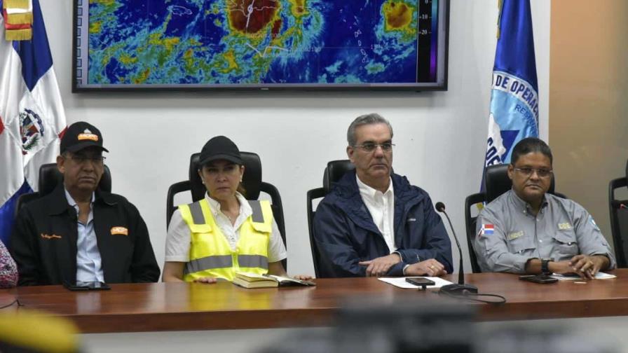 Luis Abinader: "Actividades deben restablecerse a partir de este jueves"