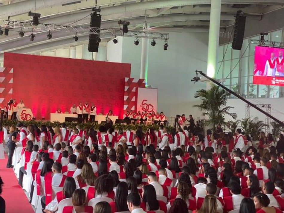 Abinader encabeza graduaci&oacute;n del Intec; exhorta a nuevos profesionales a ser &ldquo;honestos y transparentes&rdquo;