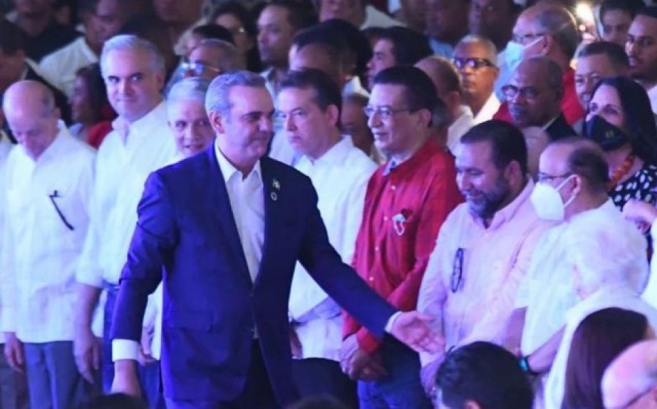 El discurso del presidente Luis Abinader y la incoherencia del PRSC