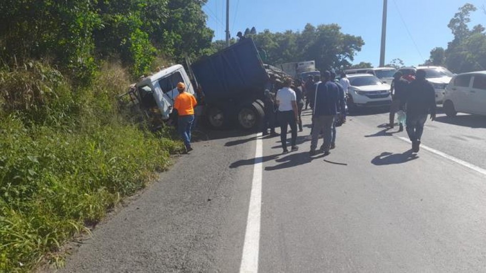 Accidente en autopista Duarte deja a cuatro muertos y varios heridos