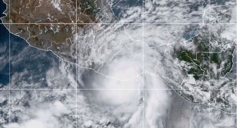 Fuertes lluvias en el occidente cubano por el remanente de Agatha