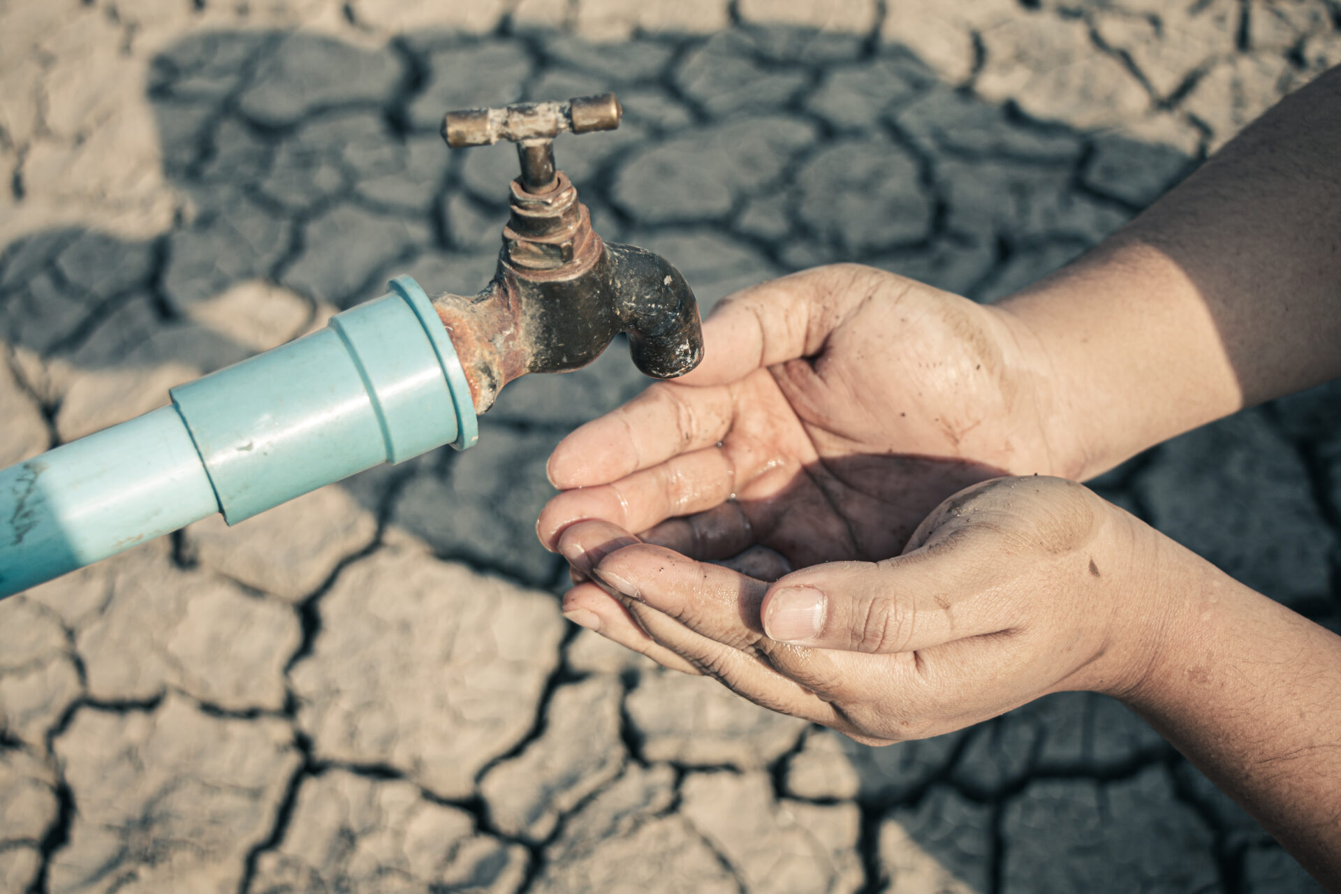 Con el grito al cielo est&aacute;n los residentes del Distrito Nacional, Santo Domingo Este y Norte por falta agua 