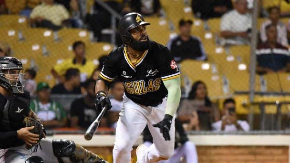 Aguilas blanquean a los Gigantes; Estrellas vencen al Licey en el RR