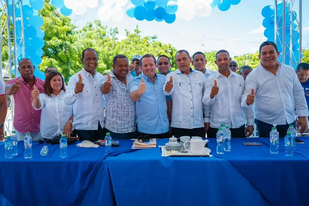 Jos&eacute; Paliza juramenta 5 directores de juntas distritales de Pedernales y Barahona