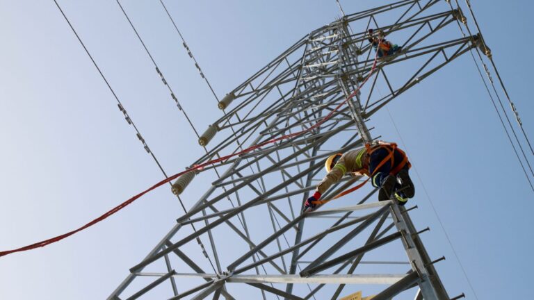 Suspenden parcialmente servicio el&eacute;ctrico en varias zonas del DN
