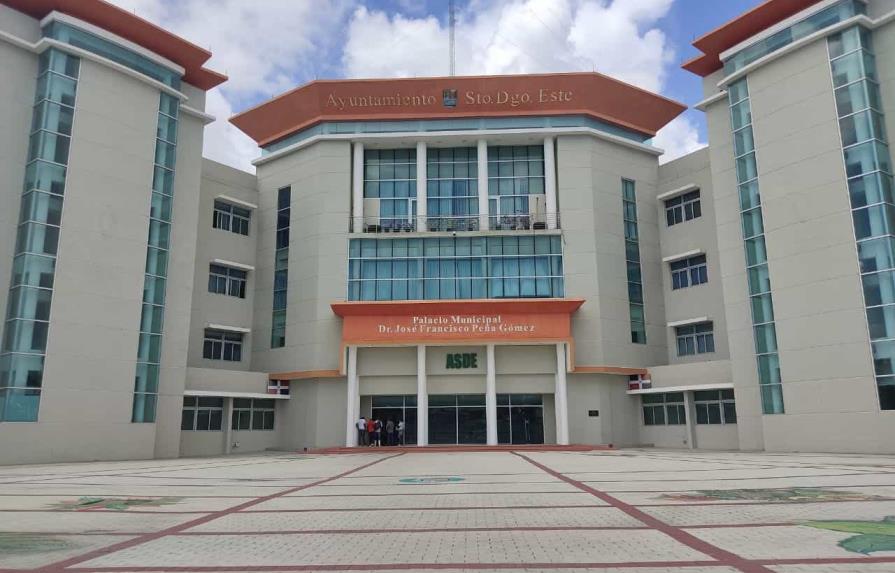 Ayuntamiento de Santo Domingo Este desvincula a empleado que agredi&oacute; a envejeciente