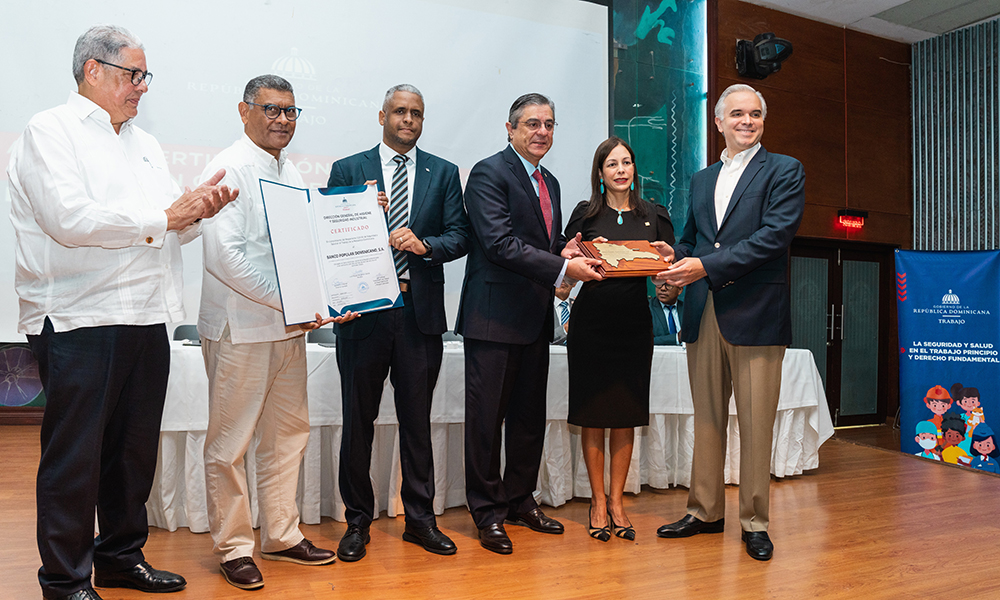 Ministerio de Trabajo reconoce al Banco Popular Dominicano