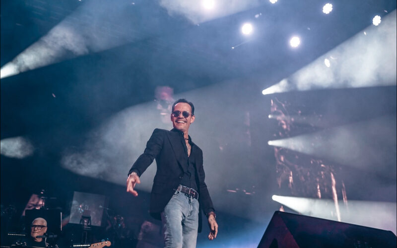 Marc Anthony, Manuel Medrano y Manny Cruz unen la salsa, el pop y el merengue en el Estadio Quisqueya Entretenimiento