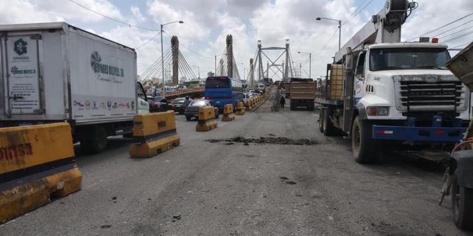 Puente Duarte, un dolor de cabeza para choferes y pasajeros