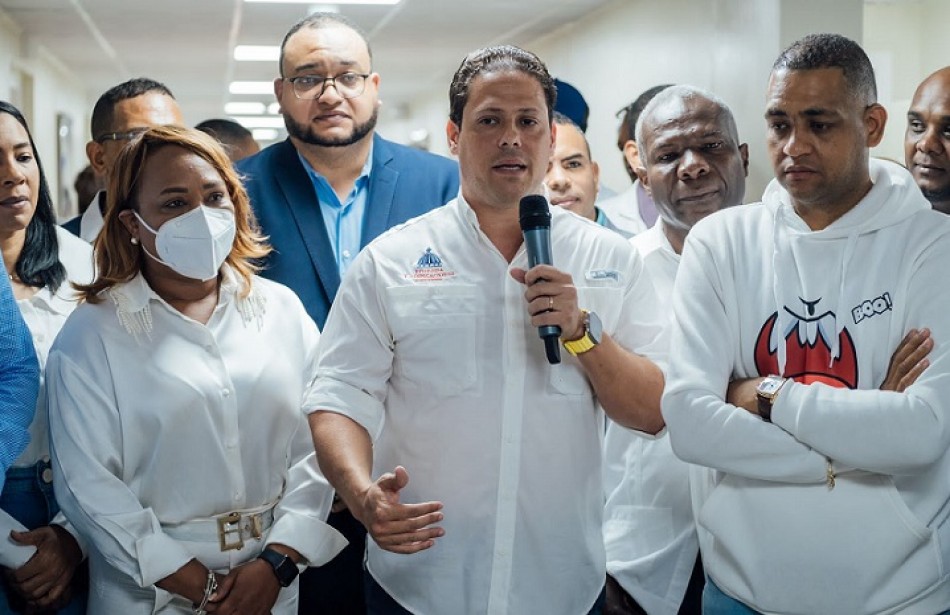 Ministro Bonilla entrega &aacute;reas Hospital Regional Dr. Antonio Musa