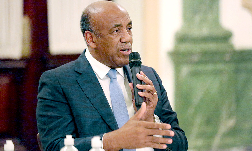 Almonte afirma que RD est&aacute; listo para mayores demandas de electricidad