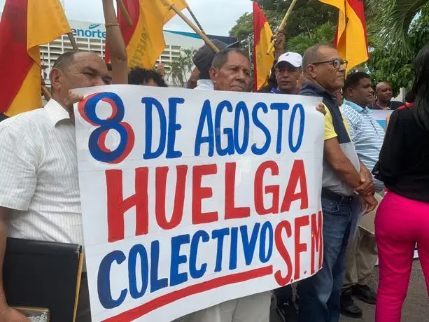 Por segunda vez protestan frente Edenorte por alza en la tarifa el&eacute;ctrica