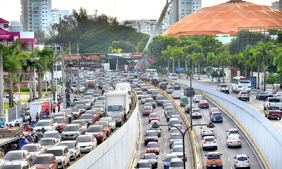 En Rep&uacute;blica Dominicana hay un veh&iacute;culo por cada 6 personas